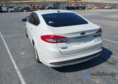 2017 Ford Fusion Se Phev z USA, uszkodzony, nr VIN 3FA6P0PUXHR179924